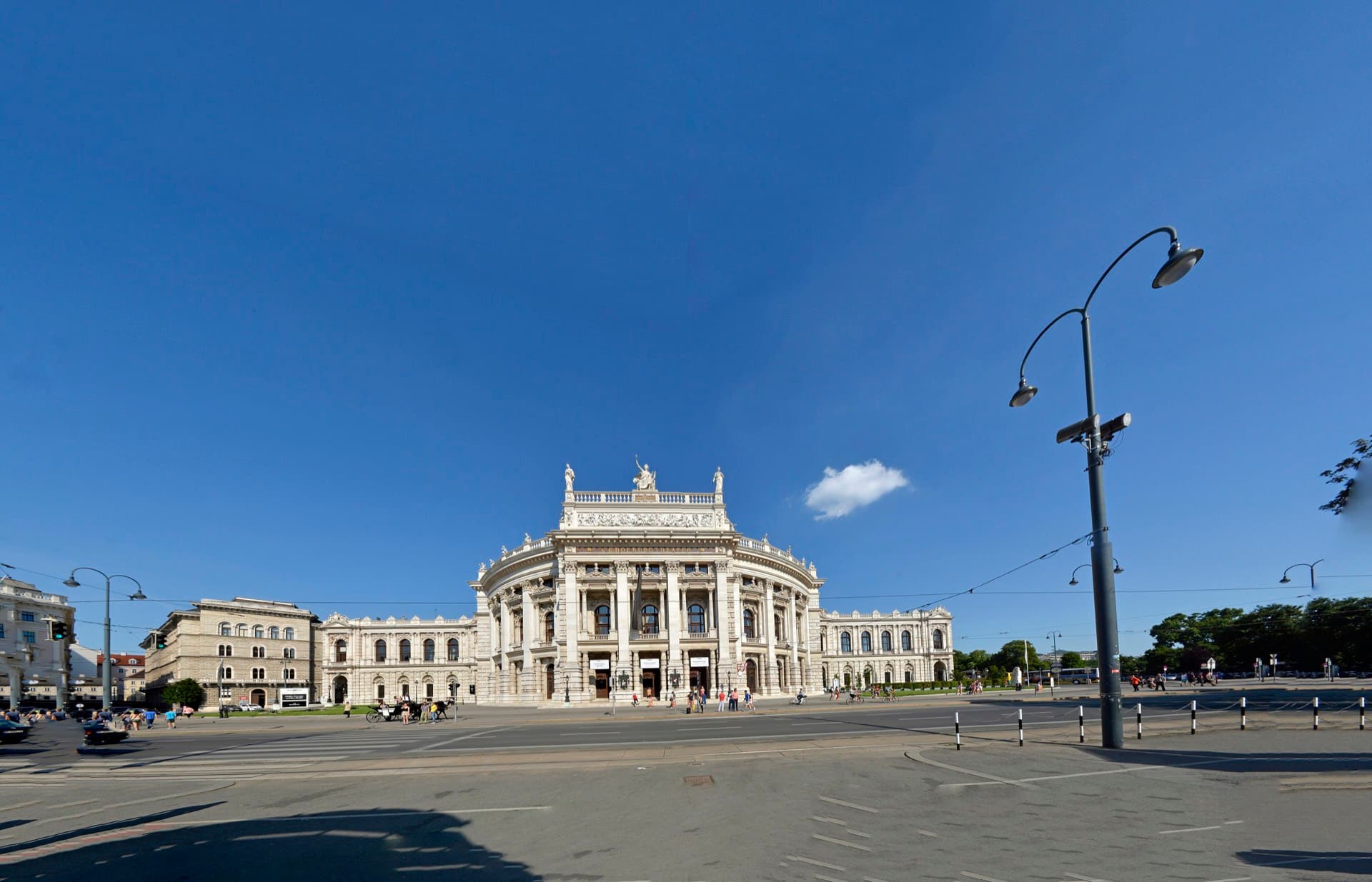 Das Wiener Burgtheater am Rathausplatz